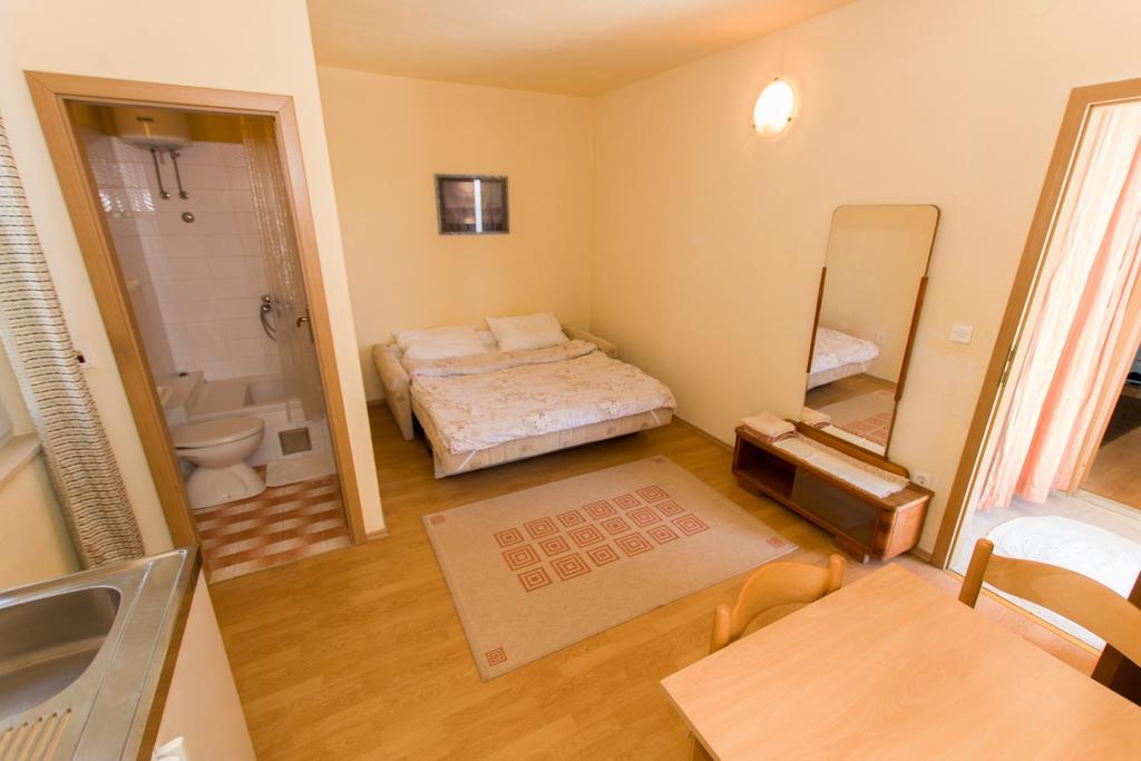 Studios Jakov Makarska Extérieur photo
